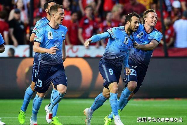 德天空：施洛特贝克解约金条款到期，球员暂时不会离开多特